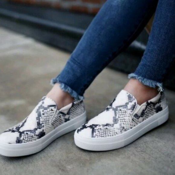 Steve Madden Gills Snake Print Slip-On‎ Platform Sneakers Womens Size 7.5M Shoes - Picture 1 of 10